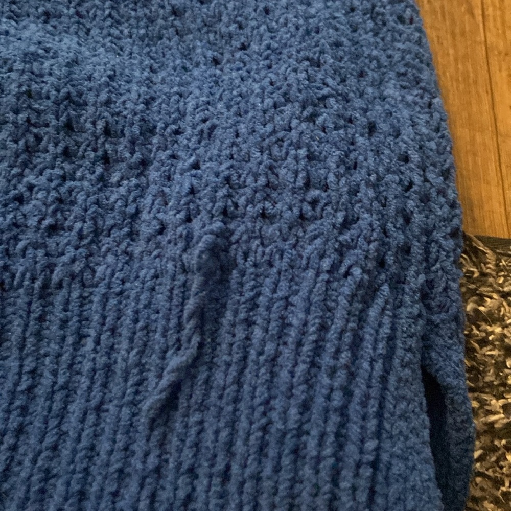 Sweater - Picture 6 of 8